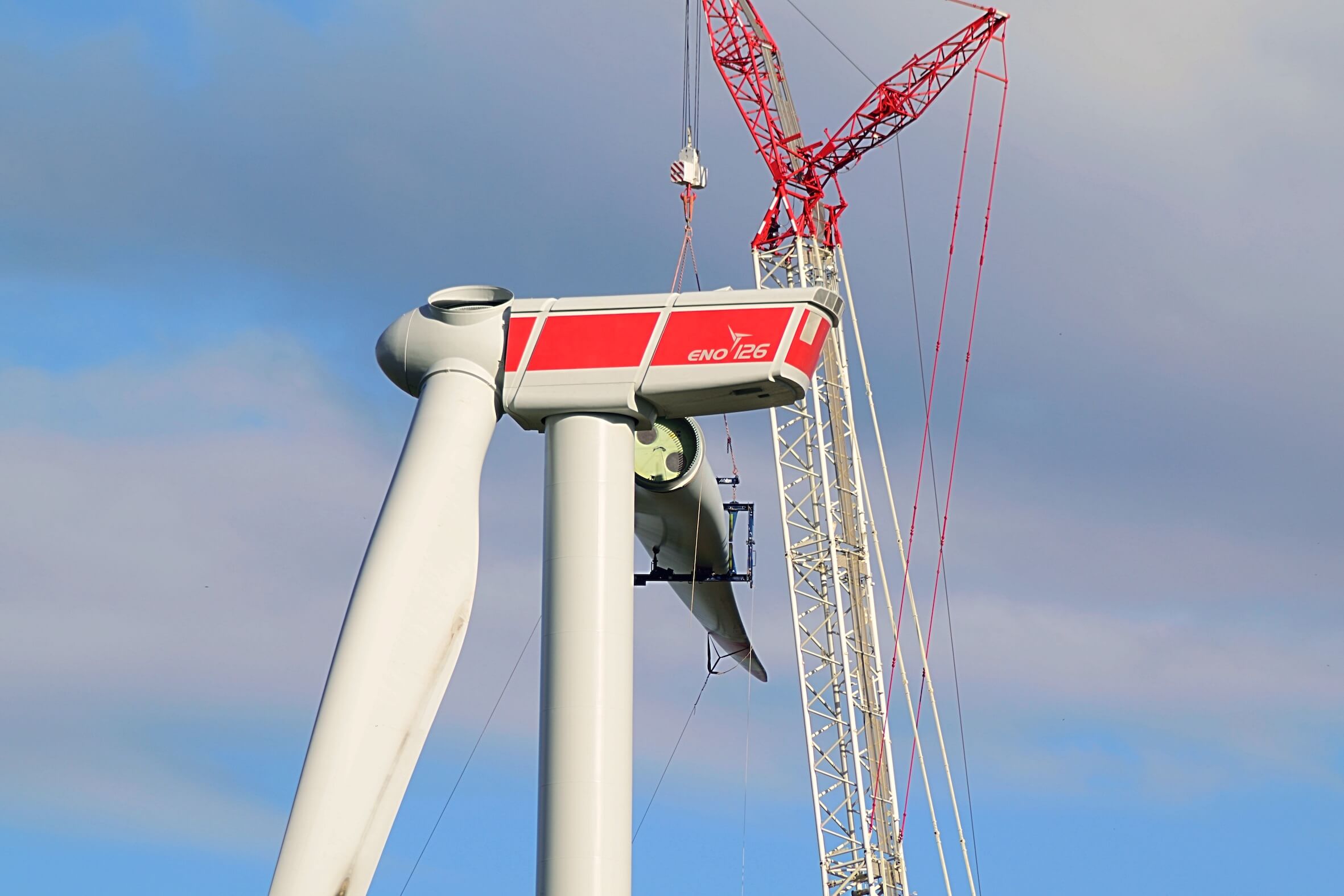 A reliable way to minimize the risks in using and maintaining lifting equipment in the wind-power sector is to use a member of the Lifting Equipment Engineers Association (LEEA), a global representative body for the lifting industry. LEEA has many members throughout the world who are active in the offshore renewable energy sector in various sectors, including project owners, developers, service, safety, maintenance, and others. Visit leeaint.com to learn more. 