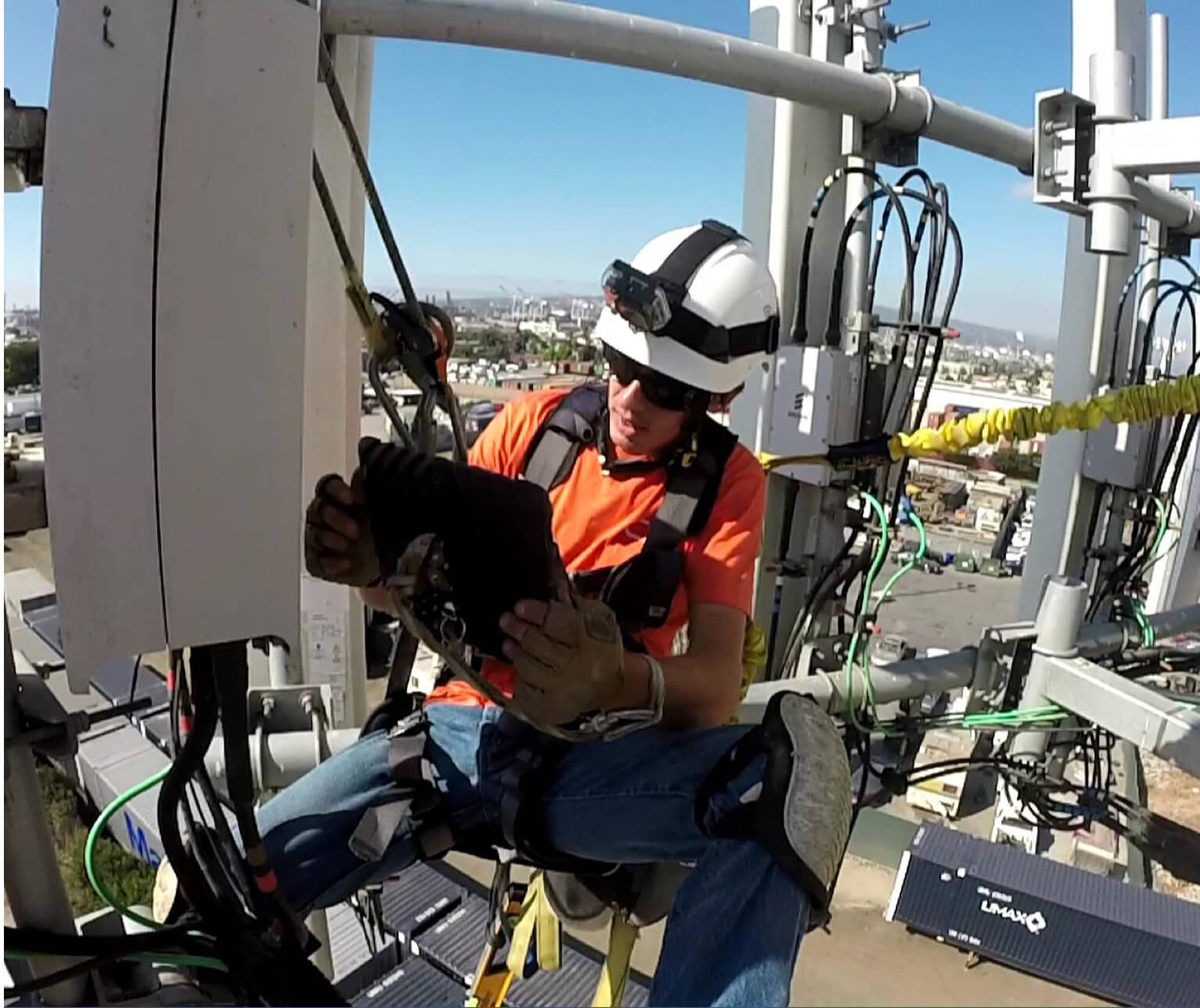 CloudVisit'sWind Turbine Installation Software aims to maximize safety, accuracy, and efficiency when installing and maintaining wind turbines.