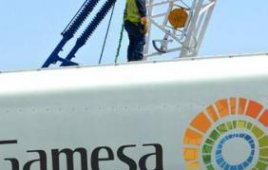 Picture of man on a turbine
